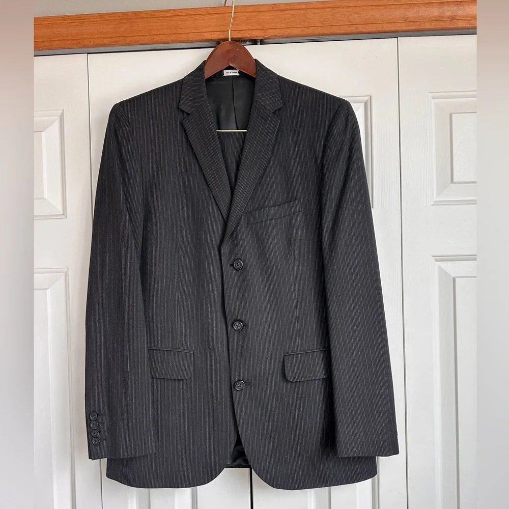 Calvin Klein charcoal Pinstripe Suit Set | Men’s S Jacket & 30x32 Pants